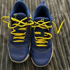 Under Armour Youth sneakers